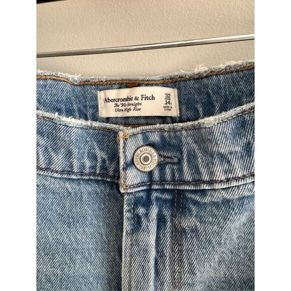 Abercrombie The 90’s Straight Ultra High Rise Jeans NWT 32 / 14 S - Picture 5 of 9